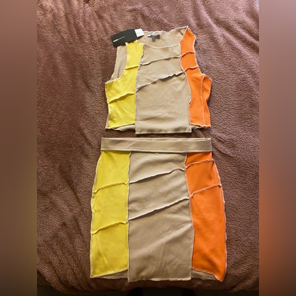 Fashion nova skirt set, never worn. Size large